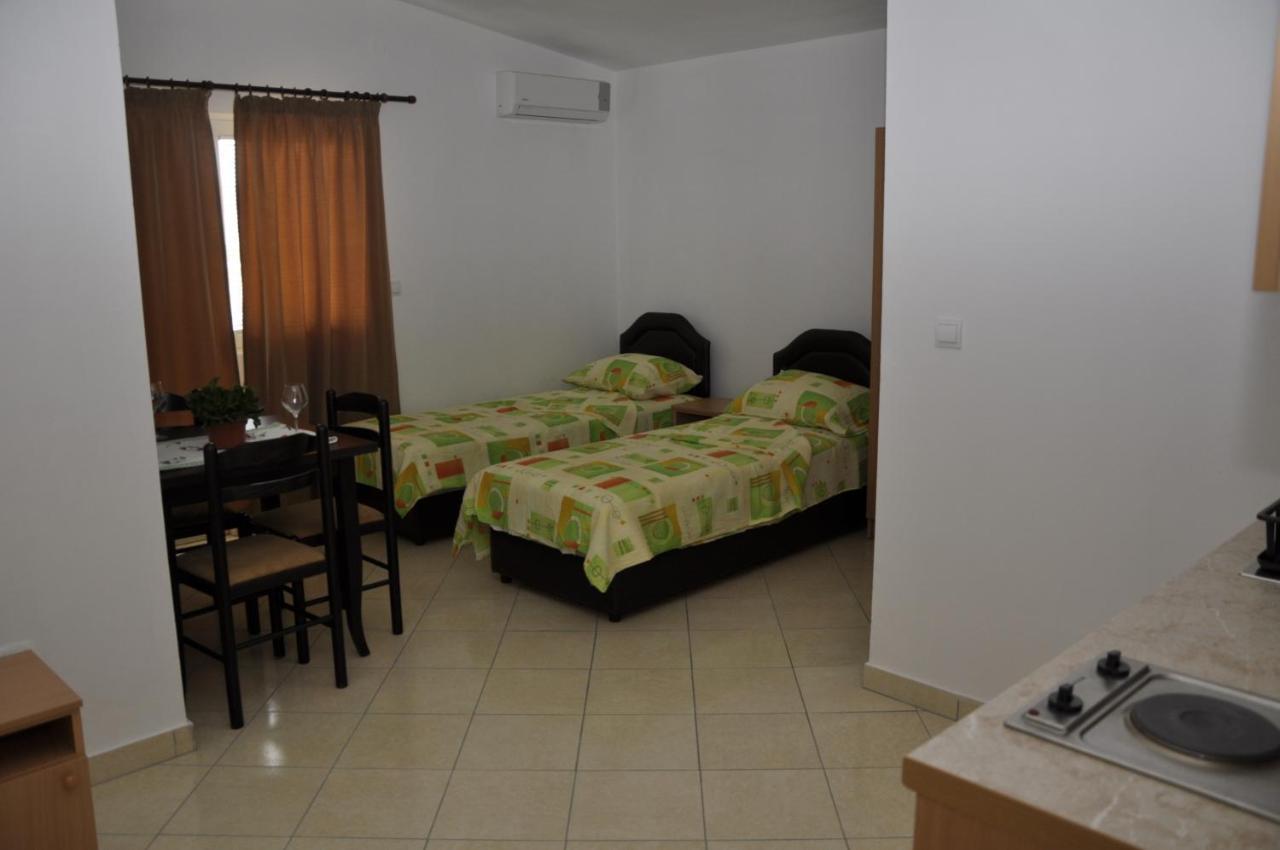 Guest House Lalic بار المظهر الخارجي الصورة